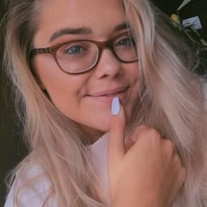 Meet your Posher, Abby